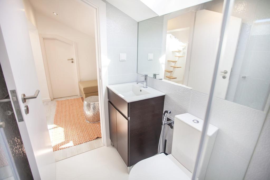 Lovelystay - Cais Apartment River View Lisbon Exterior photo